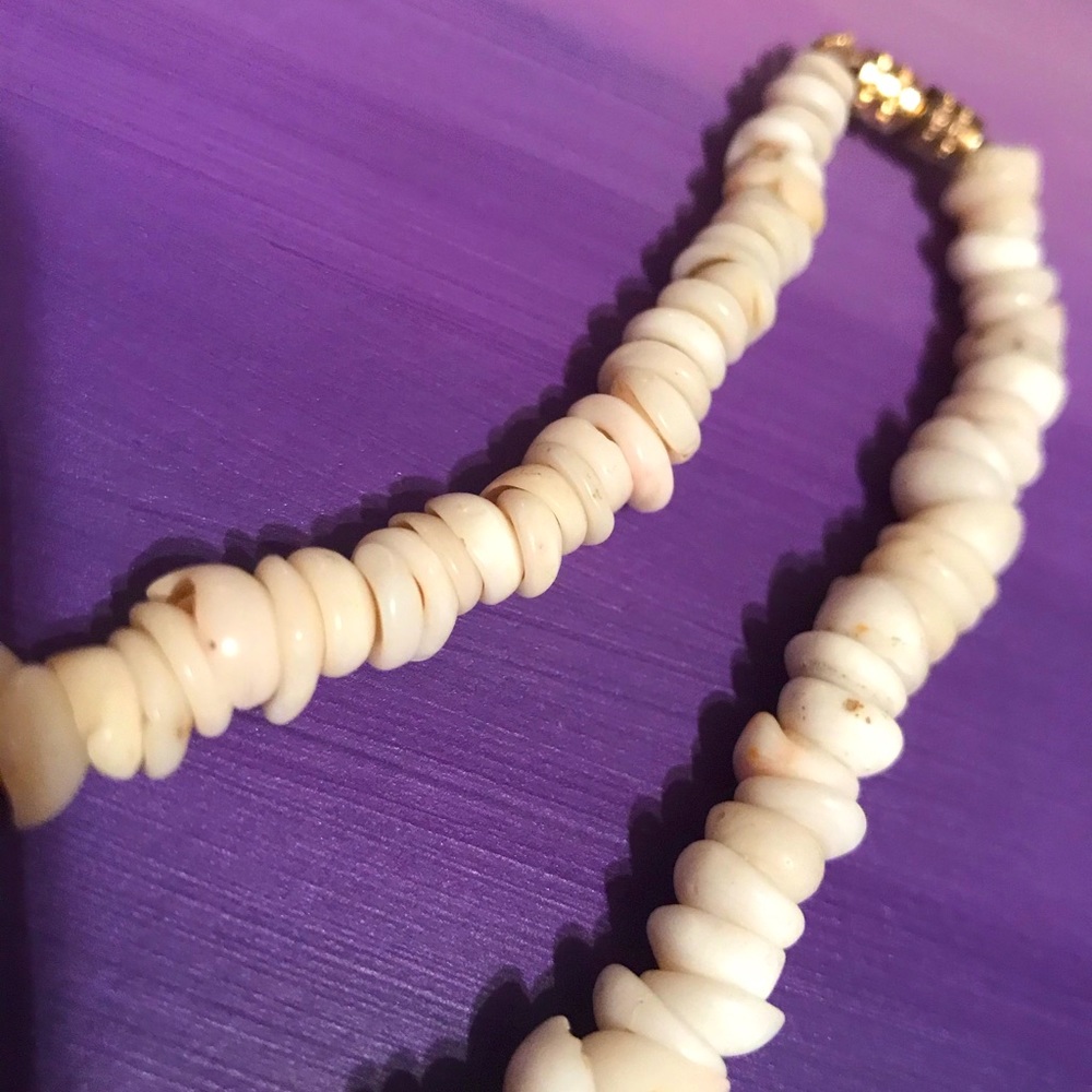Genuine Puka Shell Necklace, Gorgeous Color - Picture 6 of 9